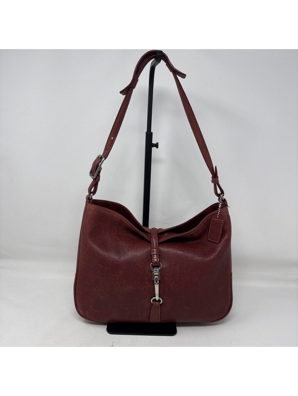 Coach Hamptons  Clip Burgundy Leather Shoulder Bag
